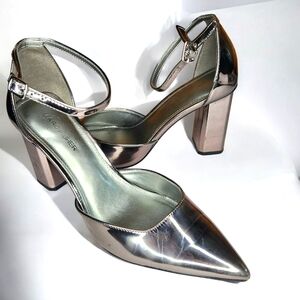 Marc Fisher Womens 9.5 Demeter Silver Metallic Point Toe Pumps Block Heel Buckle